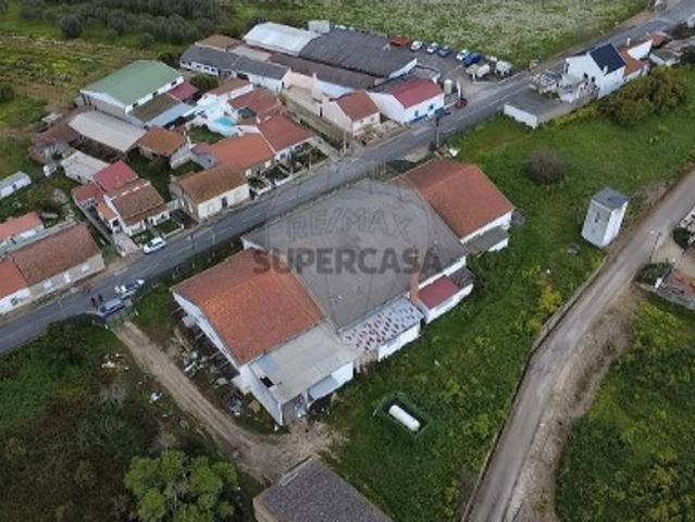 Armazém em Alcanhões