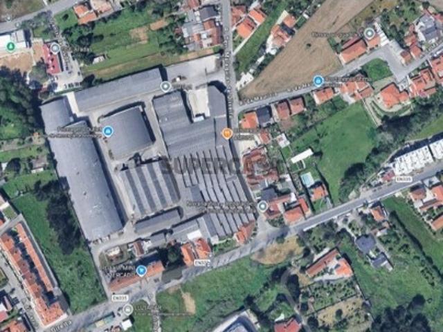 Armazém em Aradas