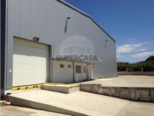 Armazém em Bombarral e Vale Covo