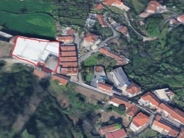 Armazém em Candoso S. Martinho