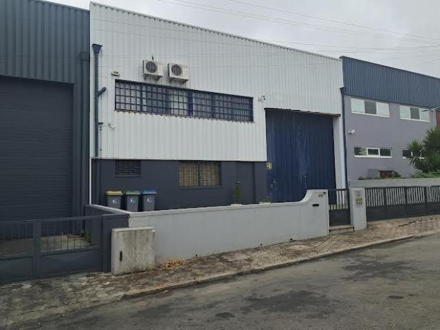Armazem em Canelas Vila Nova de Gaia