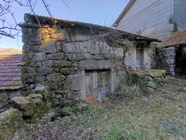 Casa de Campo em Castro Laboreiro e Lamas de Mouro de 74,00 m²