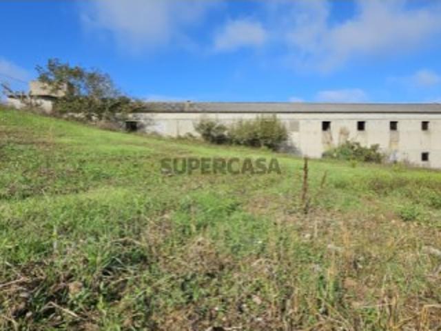 Armazém em terreno com 3.280 m2, VISTA MAR em Ribamar, Lourinhã