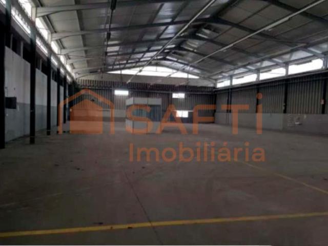 Armazém industrial 5330m² Muge