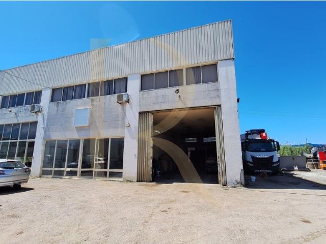 Armazém industrial com terreno em Alhos Vedros Moita 1400m² Alhos Vedros