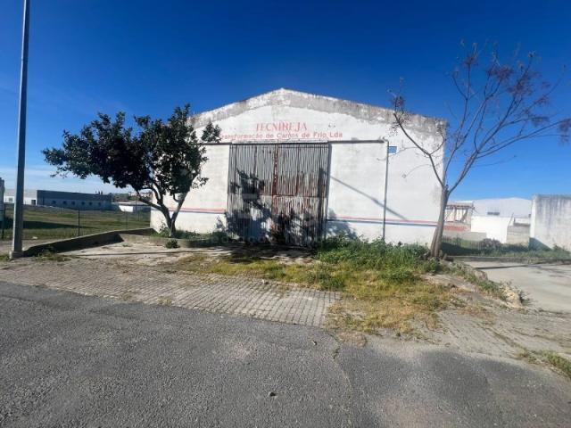 Armazém Industrial em Beja