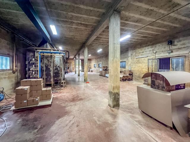 Armazém industrial, Oliveira, Barcelos 340m² Real, de Ataíde e de Oliveira