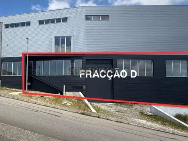 ARMAZÉM INDUSTRIAL | SANTO TIRSO | INVESTIMENTO / LOGÍSTICA / COMÉRCIO E INDÚSTRIA