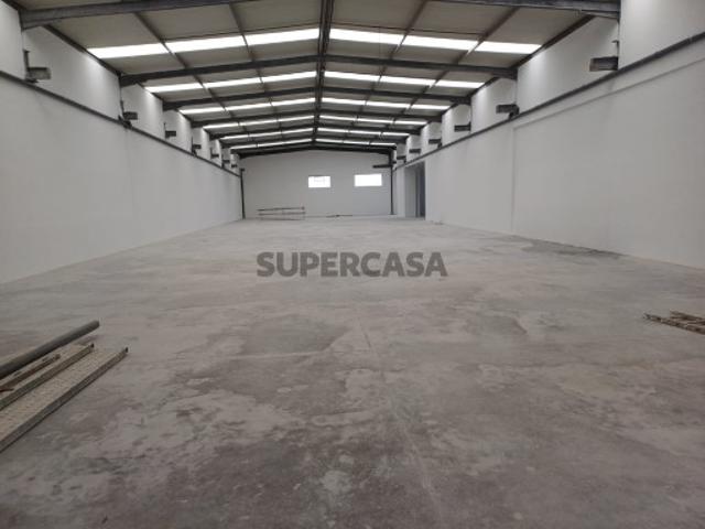 Armazém Industrial para venda em Lemenhe, Vila Nova de Famalicão