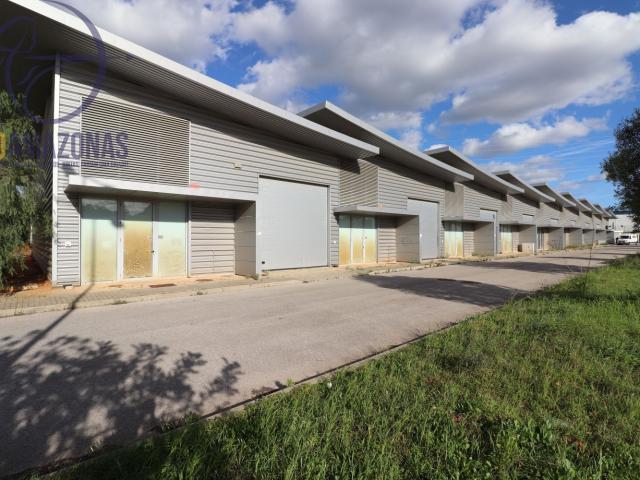 Armazém Industrial para arrendar em Tunes