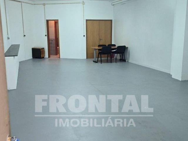 Armazém para Arrendamento na Maia | 26054087512