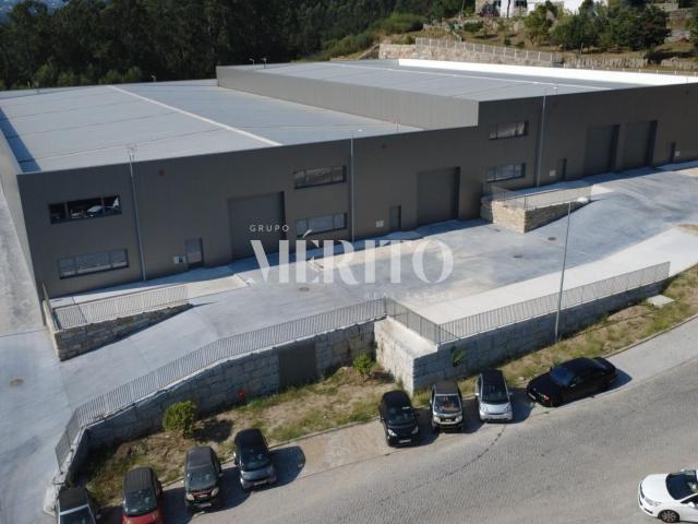 Armazém para arrendamento, Arnoso Sta Maria