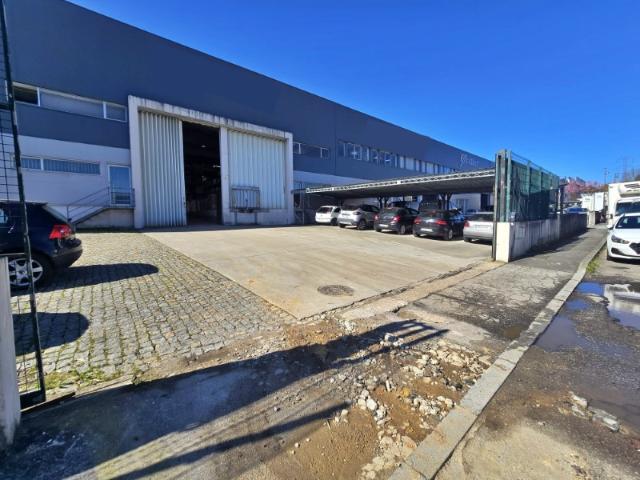 Armazém para Arrendamento em Alfena