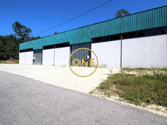 Armazém para Arrendamento em Rego