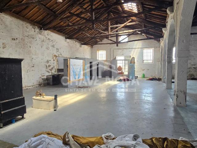Armazém para Arrendamento — São Pedro da Afurada | Cais de Gaia