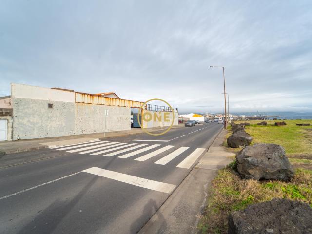 Armazém para Investimento Santa Clara I Ponta Delgada