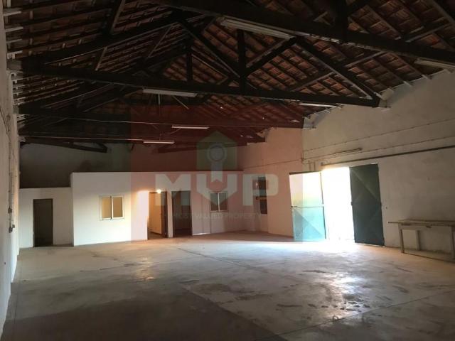 Armazém para renovação junto a gare de Loulé! 620m² Loulé São Sebastião