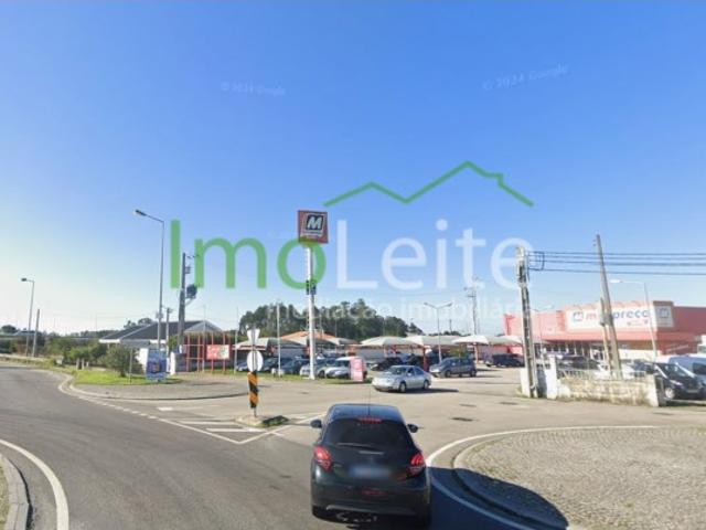 Armazém Póvoa de Varzim com 1.900 m²