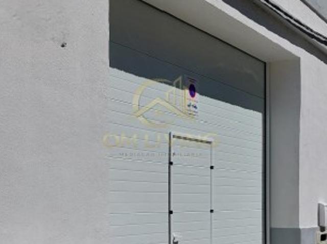 Armazém Remodelado na Baixa da Banheira