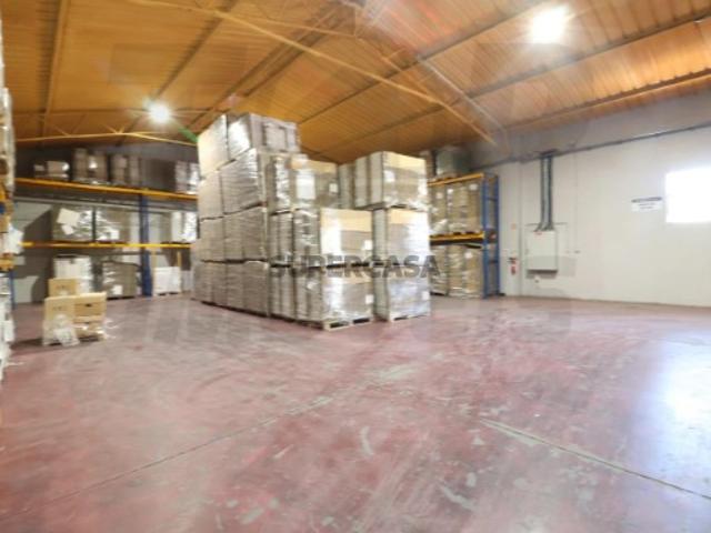 Armazém Salvaterra de Magos 110.000€