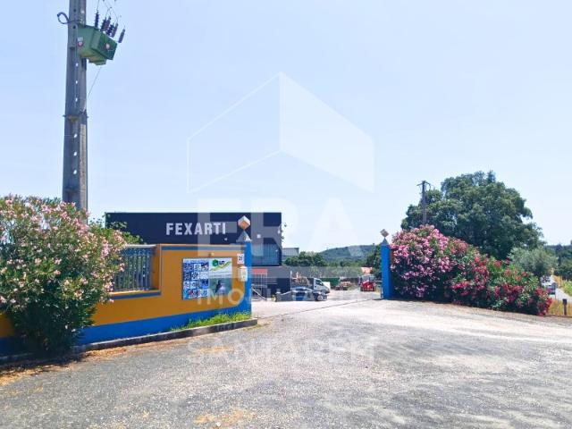 Armazém serralharia e metalomecanica