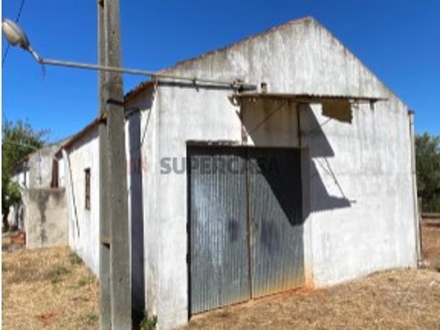 Armazém Venda em Alcanena e Vila Moreira,Alcanena
