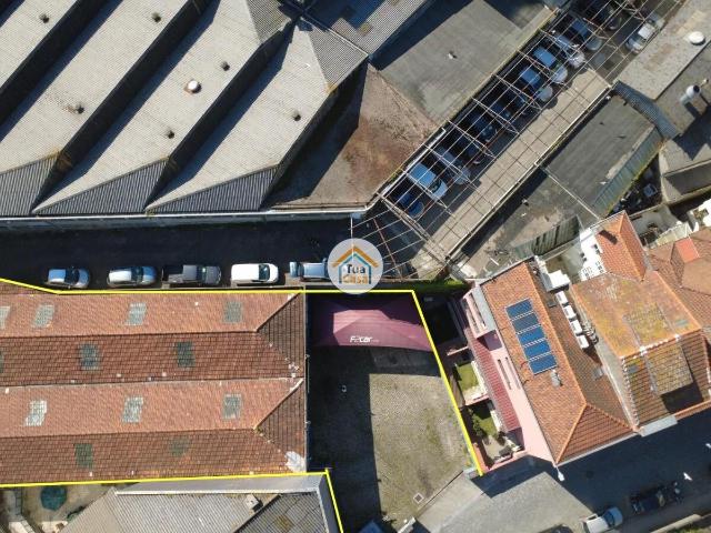 Armazém Versátil com Escritórios e Potencial de Reconversão Residencial Bonfim