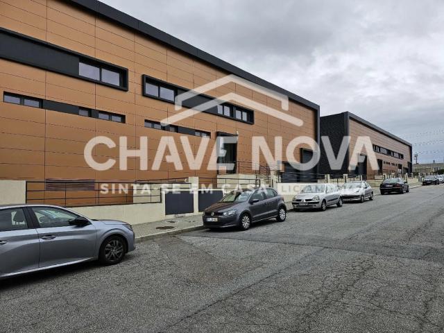 Armazém Vila Nova de Gaia 2208m² Vila Nova De Gaia Santa Marinha