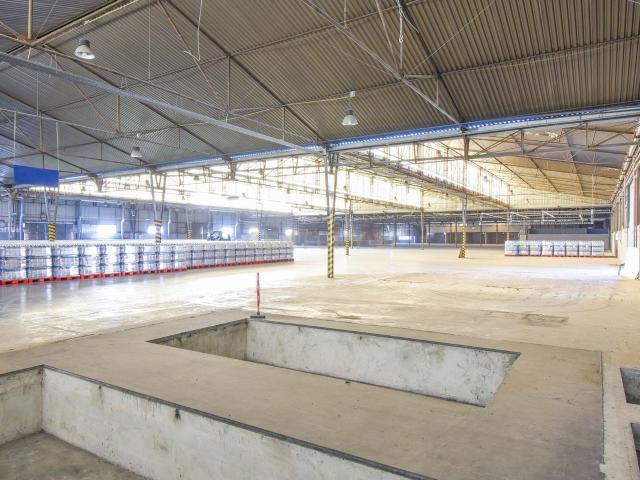 Armazém 1000m2 Setúbal