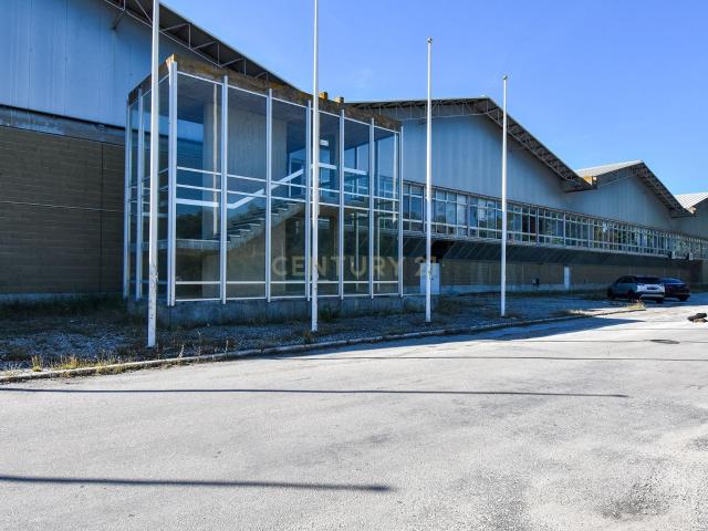 Armazém 500m2 Setúbal