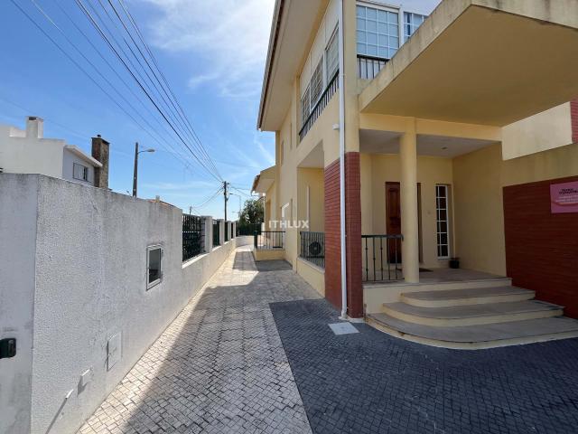 ARMAZÉM 65M2 10 minutos saída A5