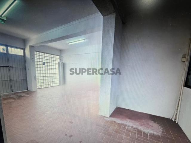 Armazém/Garagem 260m2