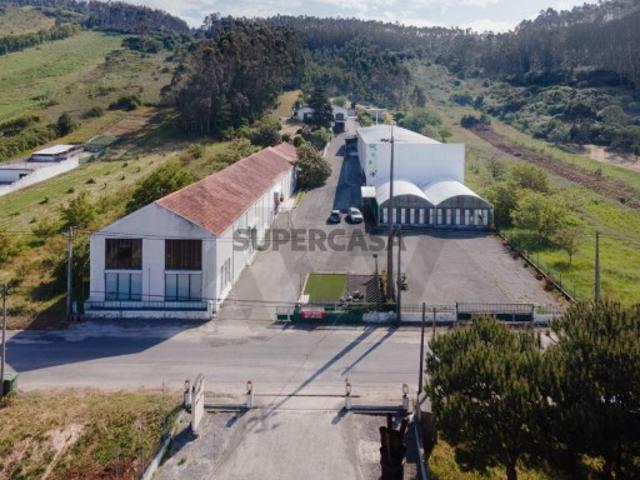 Armazéns com moradia em Alcobaça para investimento