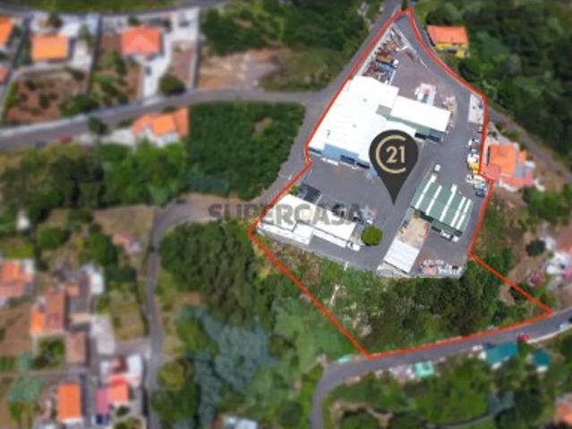 Armazéns/ Escritórios Camacha Ilha da Madeira