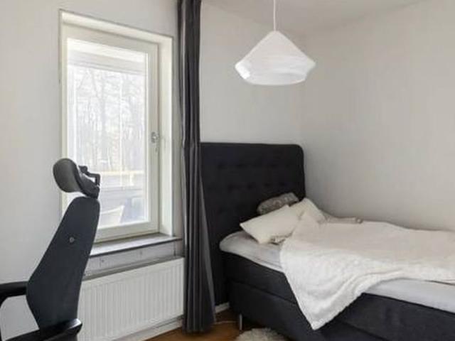 Armégatan, Solna