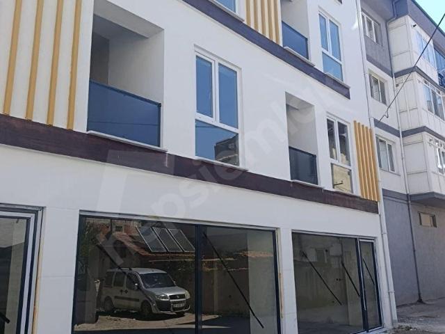 ARMES EMLAKTAN YENİ OKUL CADDESİNDE KİRALIK DÜKKAN