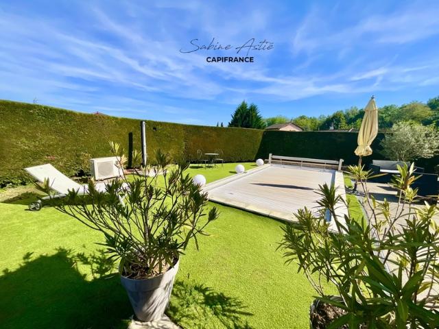 ARNAS Maison de plain pied rénovée de 121 m² avec piscine