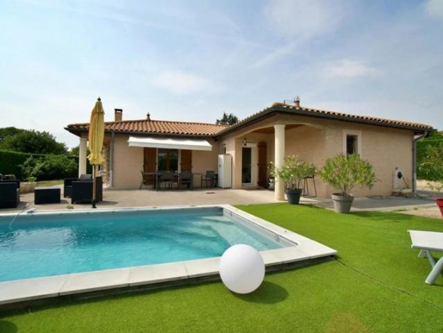 Arnas maison trois chambres