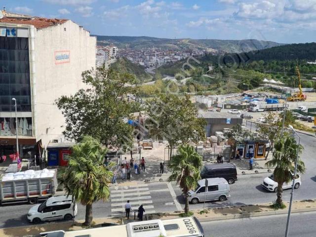Arnavutköy Merkez Metro Ve Hastane Yanında 3+1 Kiralık Dubleks
