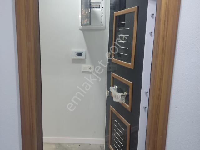 Arnavutköy Merkezde Sitede Satılık 2+1 Lüks Ara Kat Daire