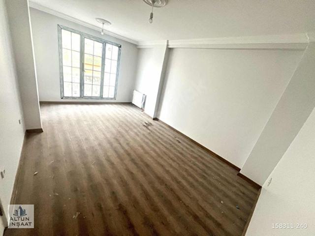 ARNAVUTKÖY ANADOLU MAH MERKEZİ KONUMDA 2+1 ARAKAT DAİRE