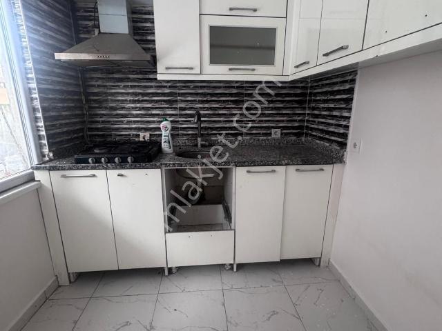 Arnavutköy Anadolu Mah Satılık 1+1 Bahce Katı