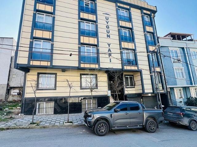 ARNAVUTKÖY ANADOLU MAHALLESİNDE BALKONLU 2+1 YÜKSEK GİRİŞ DAİRE