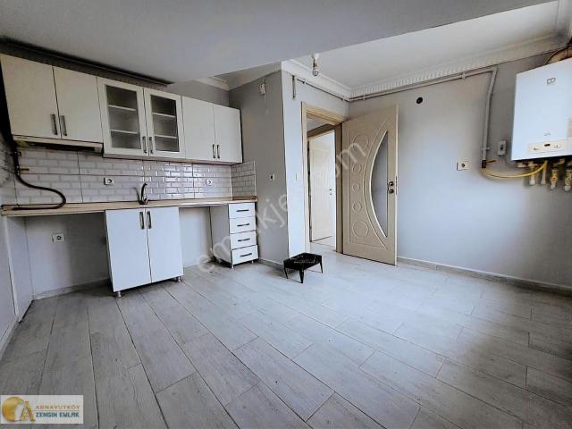 Arnavutköy Anadolu Mahallesi 1+1 Çatı Katı Daire