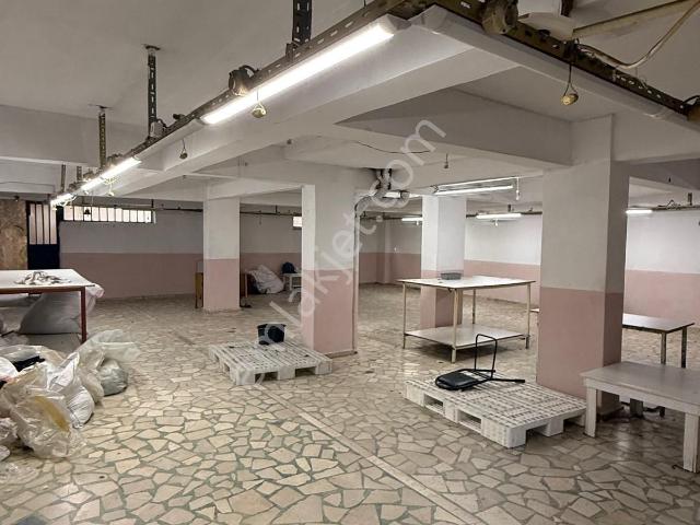 Arnavutköy Anadolu Mahallesi'nde Kiralık 2 Katlı Dükkan