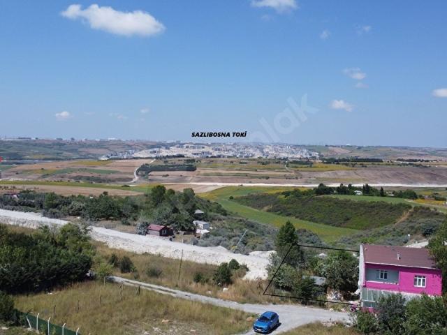 ARNAVUTKÖY EMLAKTAN 'ÇAPLI' YOL SU ELEKTİRİK MEVCUT