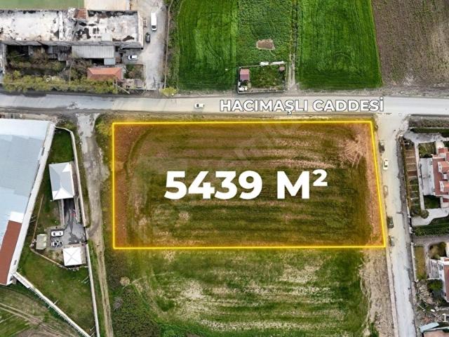 Arnavutköy Haraççı Pegasus Bölgesinde Cadde Cephe 5440m Arsa