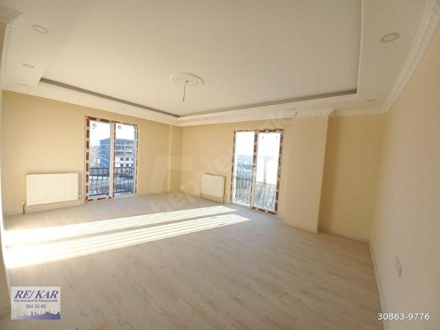 ARNAVUTKÖY HAVALİMANI YAKINI HADIMKÖY'DE SATILIK SIFIR İSKANLI 3+1 100M2 4.KAT OTOPARKLI LÜX DAİRE
