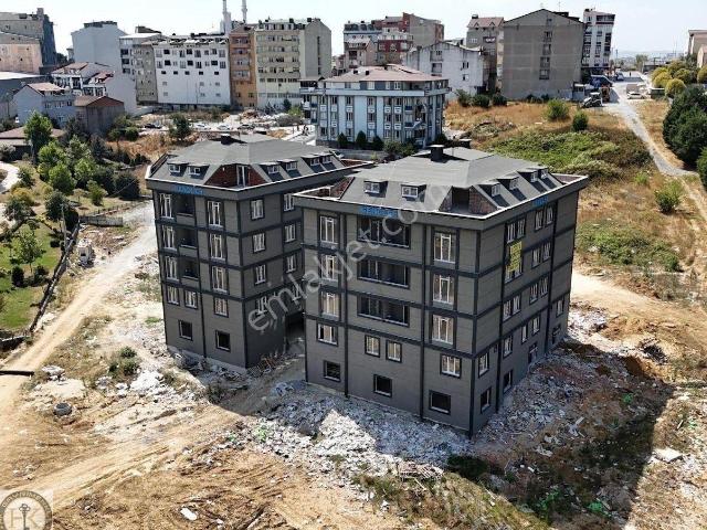 Arnavütköy Havalimanına 5dk Mesafede Site İçersinde 1+1 Daire