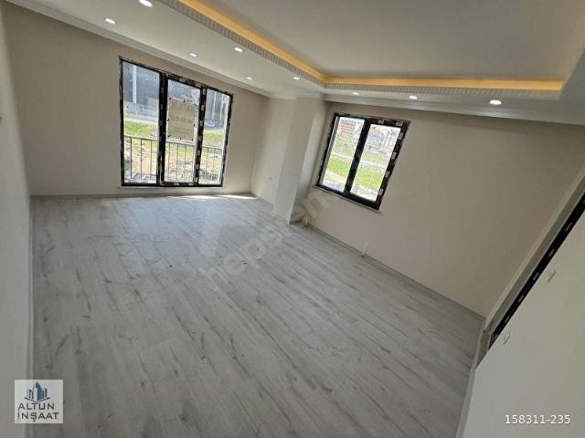 ARNAVUTKÖY TAŞOLUK MAH 2+1 ARAKAT SİTEDE LÜX DAİRELER